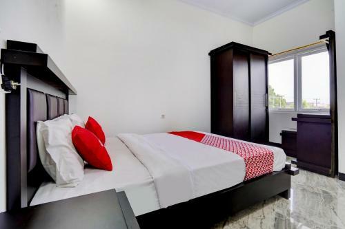 Hotel Oyo 90666 Ratu Pesona Syariah