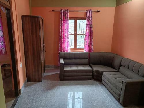 Holy Abode (pawitra Niwas)