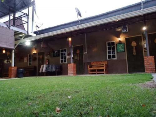 Oyo Home 90426 Kepayan Dnd Stay