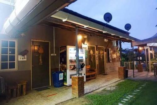 Oyo Home 90426 Kepayan Dnd Stay