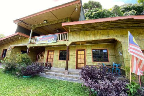 Oyo Home 90286 Yuna Bamboo Rest & Stay