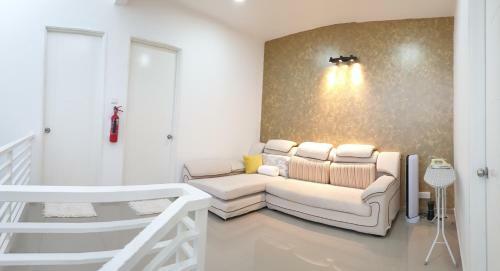 Apartamento Jesmine Relax Homestay{ Sky Mirror }