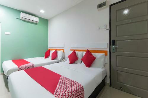 Oyo 90296 Red Orange Hotel Port Klang