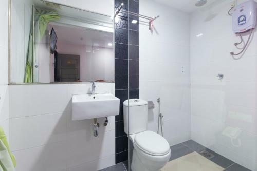 Oyo 90296 Red Orange Hotel Port Klang