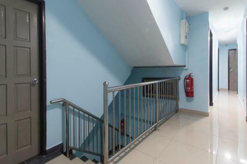Oyo 90296 Red Orange Hotel Port Klang