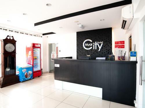Oyo 756 Muar City Hotel