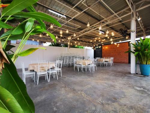 Hostal Secret Garden Warni Villa (Muar)
