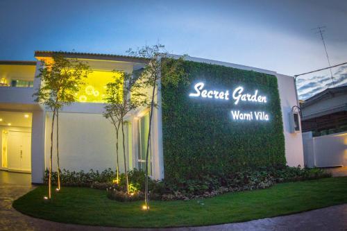 Hostal Secret Garden Warni Villa (Muar)