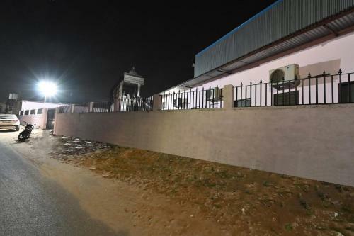 Hotel Oyo 87546 Manuhar Guest House