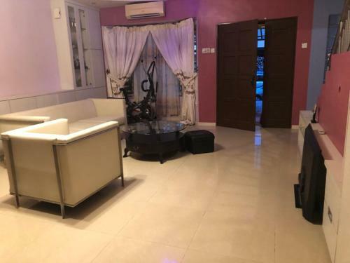 Bukit Indah Homestay