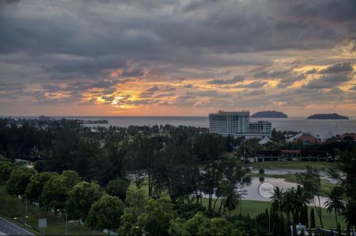 Apartamento Stunning Sunset@rooftop 2br Suite Opposite Imago Mall B3-09b
