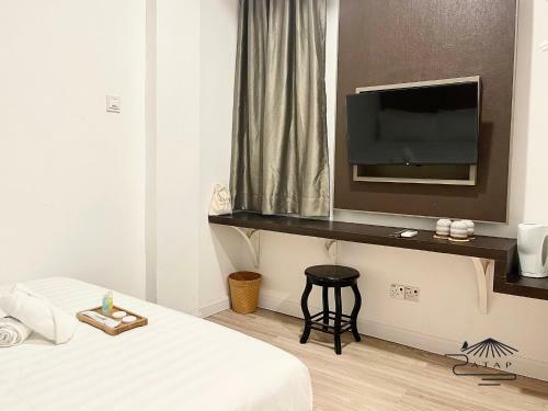Atap Hotel