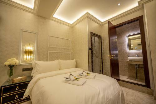 A Residence @ Between Hilton & Cititel Hotel