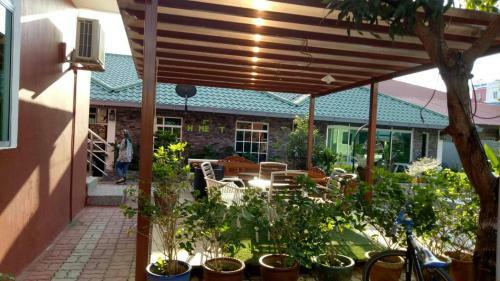 Hotel D Lima Beach Inn