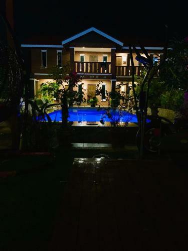 Hotel D Lima Beach Inn