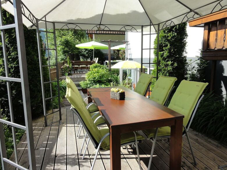 Hostal Pension Adlerhorst
