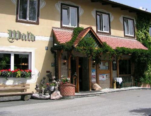 Hotel H�userl Im Wald