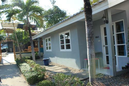 Hotel 1715 House & Caff Resort, Phuket