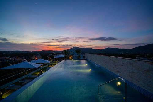 Hotel Babylon Sky Garden - Long Term Holiday Rentals