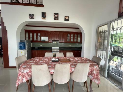 Cozy, Private House