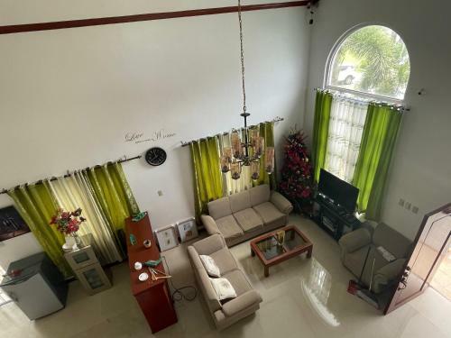 Cozy, Private House