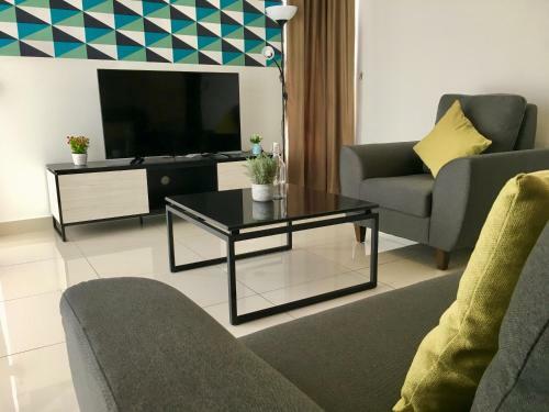 Hostal Pinnacle Tower @ Feel Suites