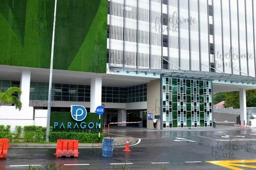 Apartamento Paragon Suites Ciq Homestay
