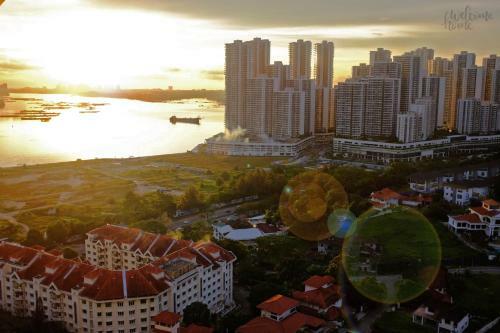 Apartamento Paragon Residences Straits View Homestay