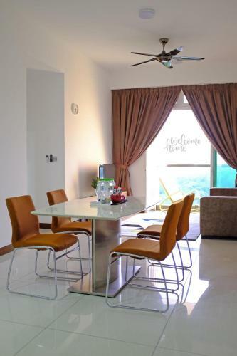 Apartamento Paragon Residences Straits View Homestay
