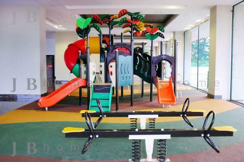 Apartamento Paragon Residences Straits View Homestay
