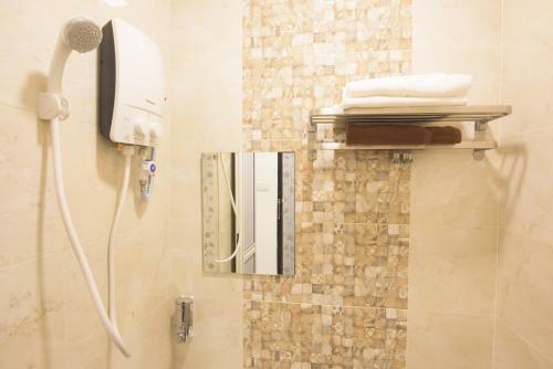 Hostal Ltl Guesthouse