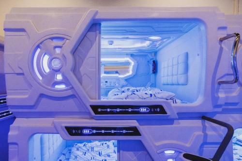Hashtag.capsule.hostel