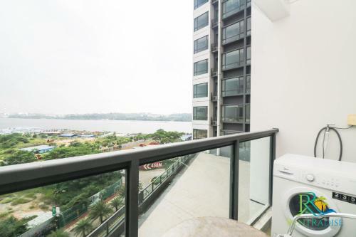 Holi Seaview Apartment R&f Princess Cove