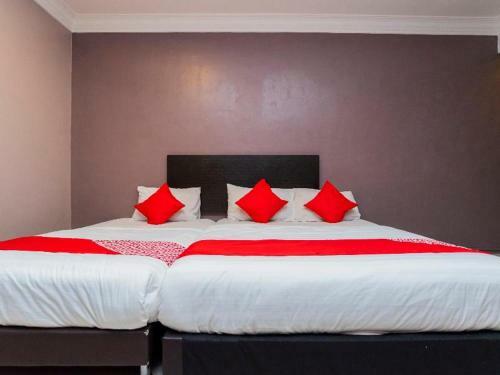 Oyo 44027 Golden Horse Hotel