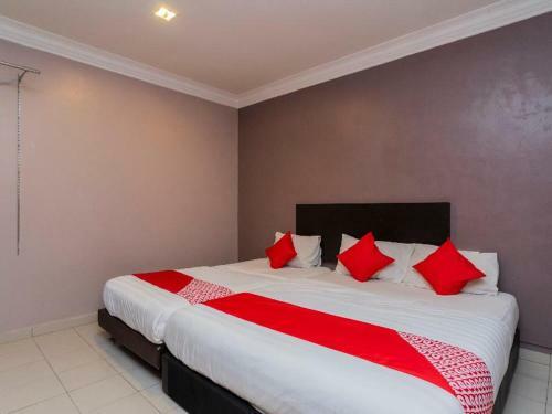 Oyo 44027 Golden Horse Hotel