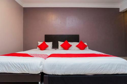 Oyo 44027 Golden Horse Hotel