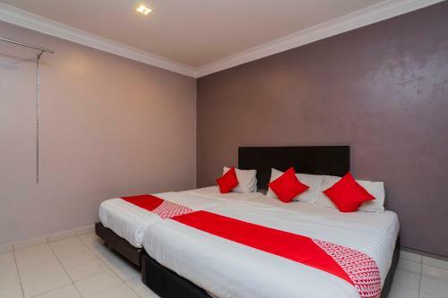 Oyo 44027 Golden Horse Hotel