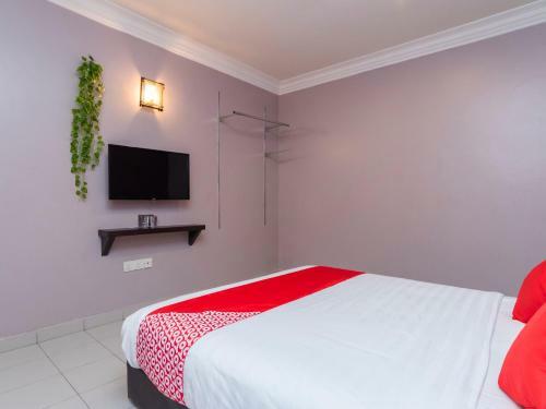 Oyo 44027 Golden Horse Hotel