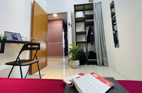 Oyo Home 90421 Suriamas Suites Condominum 2