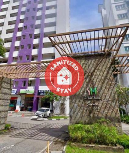Oyo Home 90421 Suriamas Suites Condominum 2