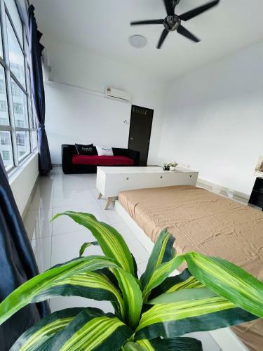Oyo Home 90421 Suriamas Suites Condominum 2
