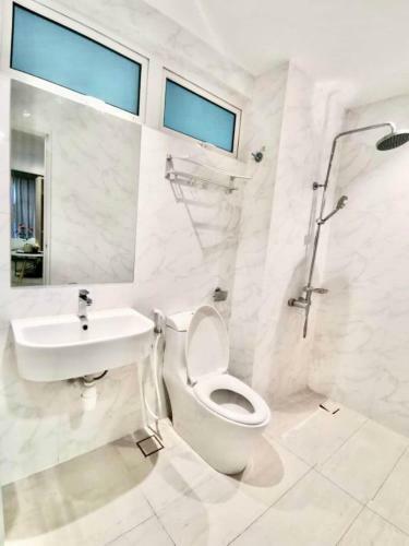 Oyo Home 90400 One Tebrau Homestay