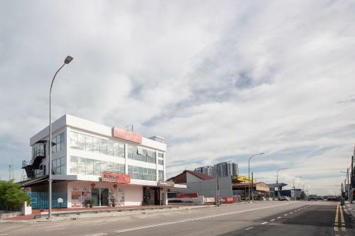 Capital O 90447 Hotel Ezzyhome Kebun Teh