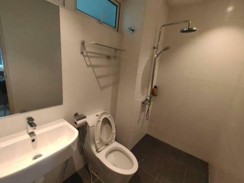 Apartamento #n.b.s#new Unit Offer?twin Galaxy 5 Star Condo?infinity Pool??bandar Jb?