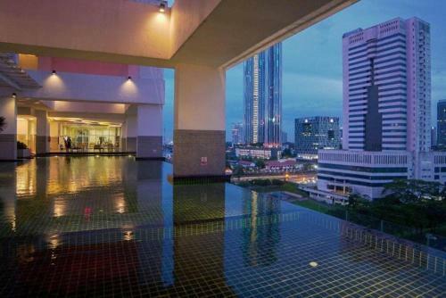Apartamento #n.b.s#new Unit Offer?twin Galaxy 5 Star Condo?infinity Pool??bandar Jb?