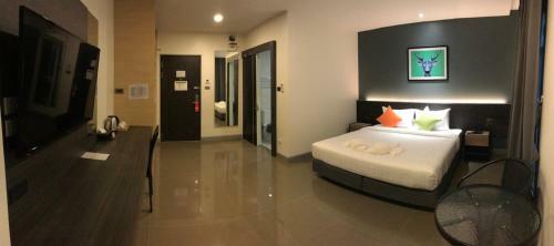 Clover Hotel Hatyai