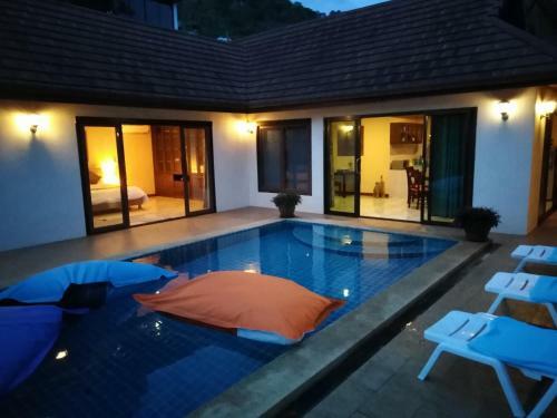 Spacious Ocean View Pool Villa