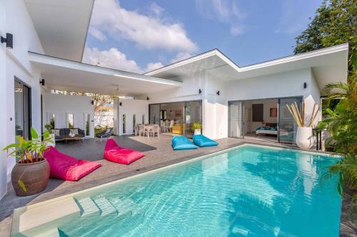 Lady Blue Villa 3 Bedrooms 500m From The Beach