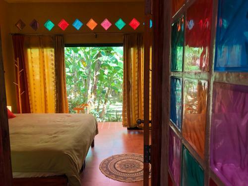 Hostal One World Bungalows