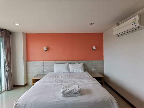Hotel The Base Hua Hin